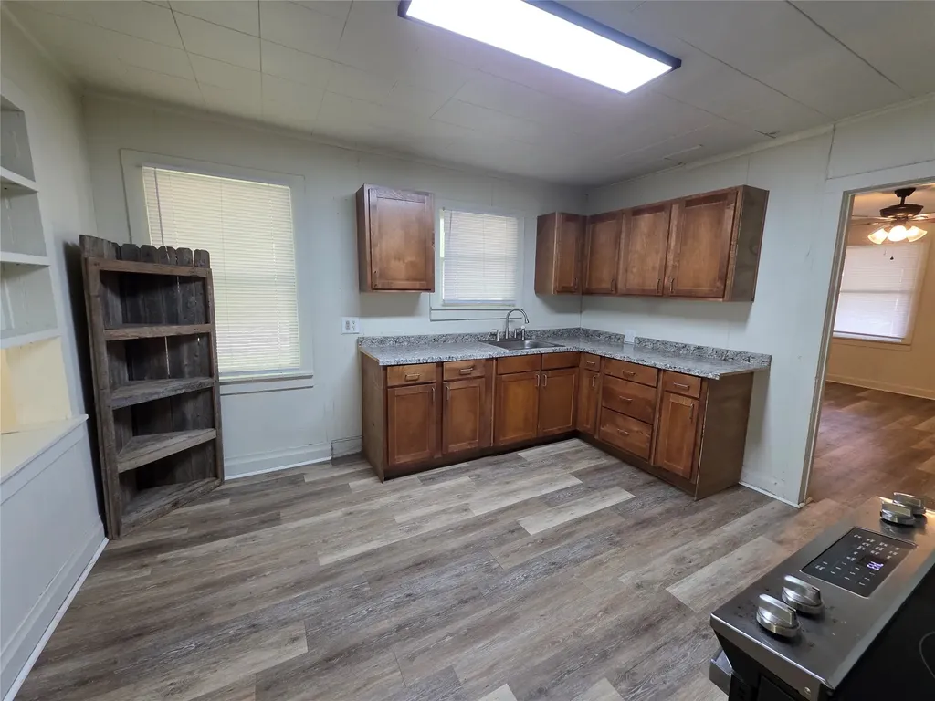 1315 N Robinson Street Cleburne TX 76031