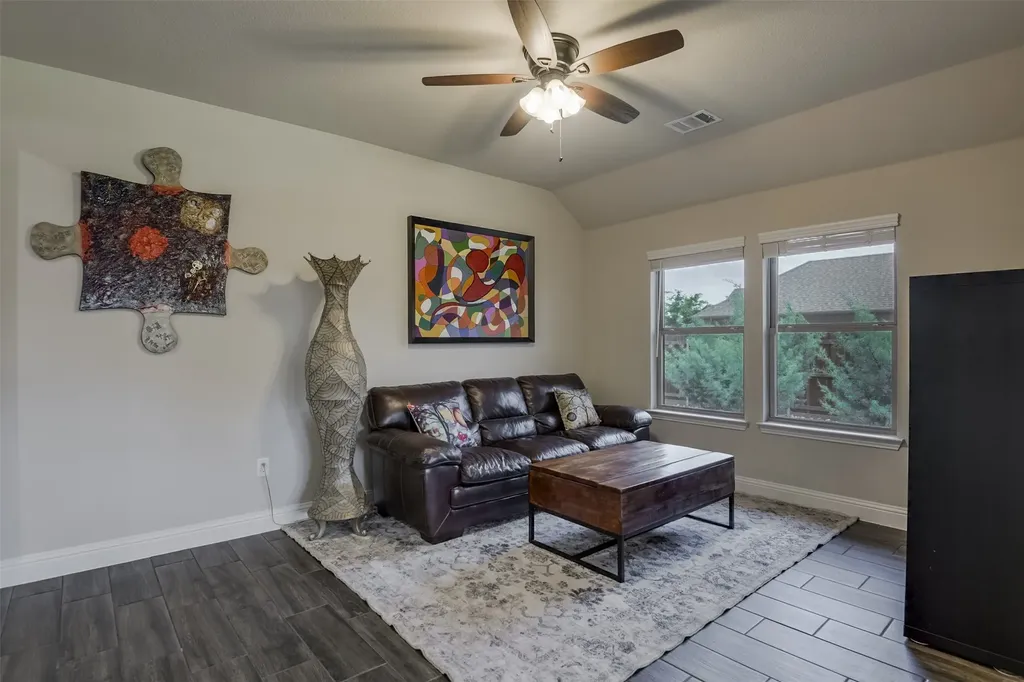 173 Hackney Street Waxahachie TX 75165