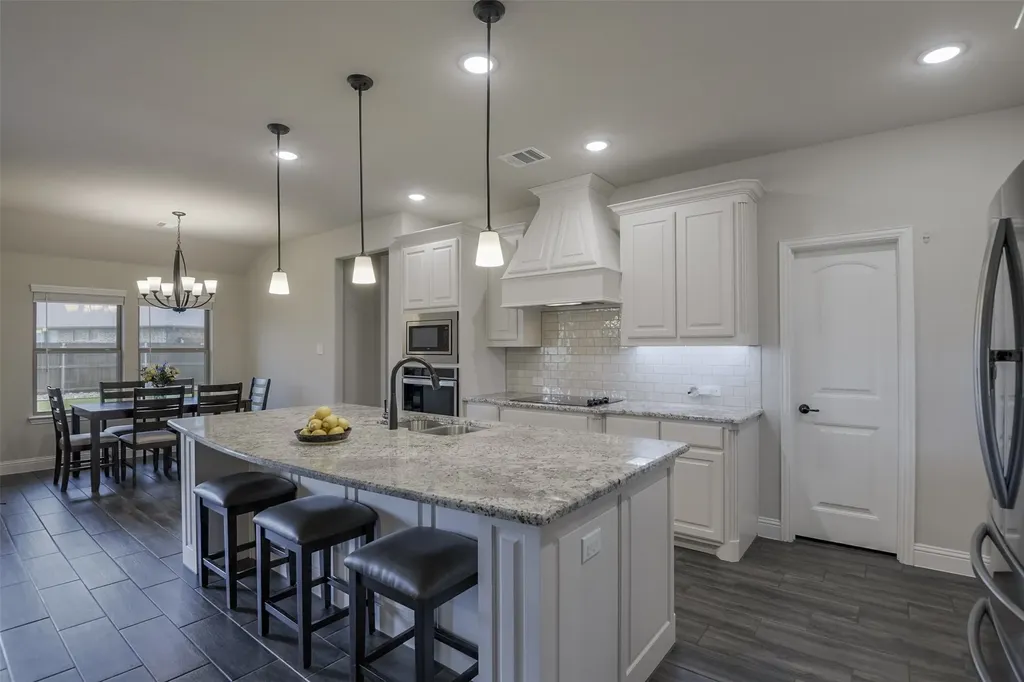 173 Hackney Street Waxahachie TX 75165