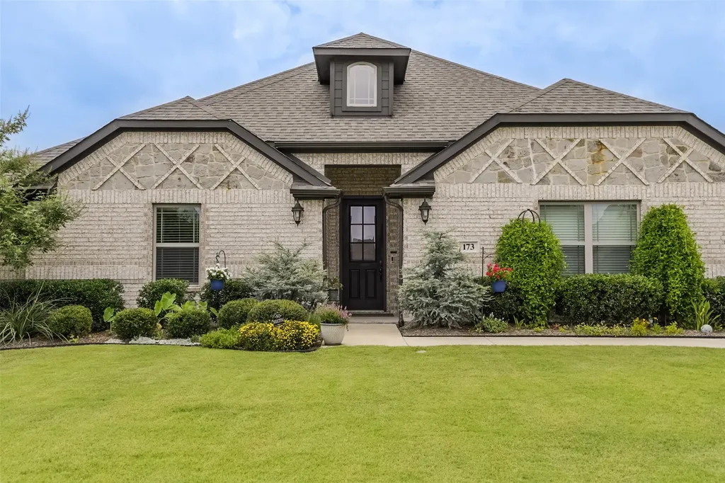 173 Hackney Street Waxahachie TX 75165