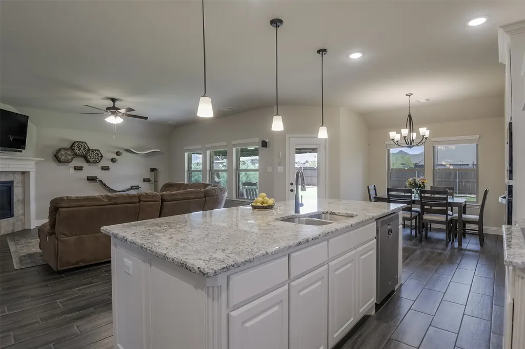 173 Hackney Street Waxahachie TX 75165