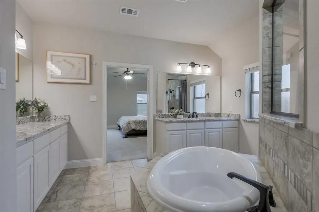 173 Hackney Street Waxahachie TX 75165