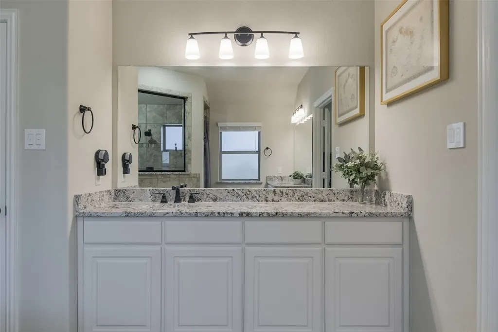 173 Hackney Street Waxahachie TX 75165
