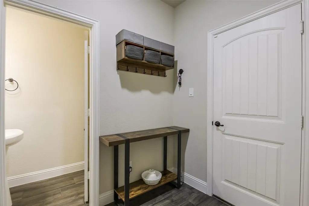 173 Hackney Street Waxahachie TX 75165