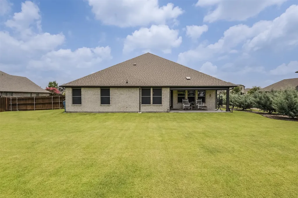 173 Hackney Street Waxahachie TX 75165