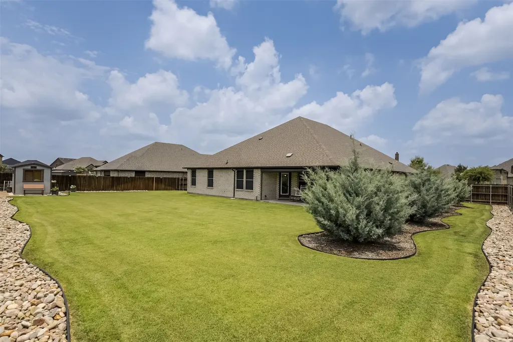 173 Hackney Street Waxahachie TX 75165