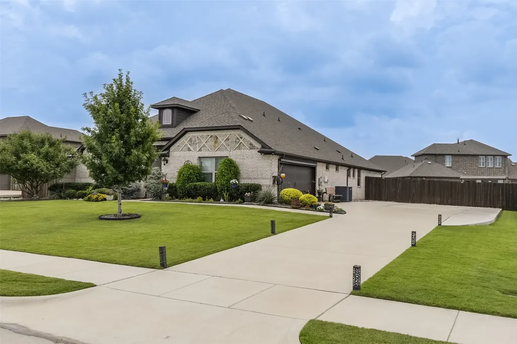 173 Hackney Street Waxahachie TX 75165