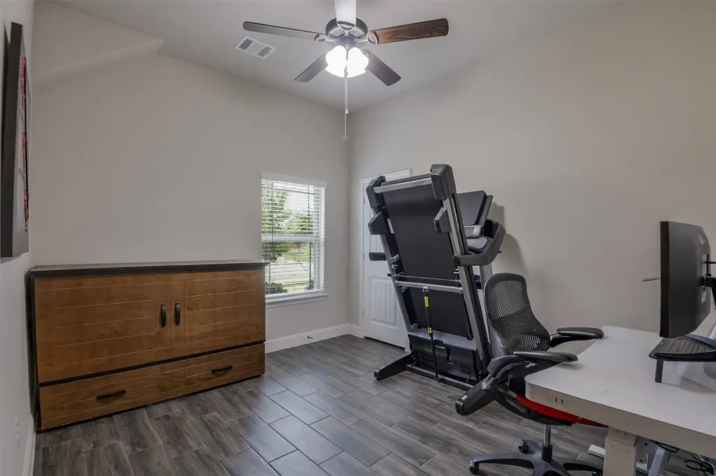 173 Hackney Street Waxahachie TX 75165