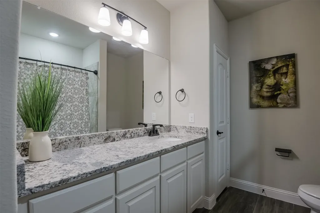 173 Hackney Street Waxahachie TX 75165