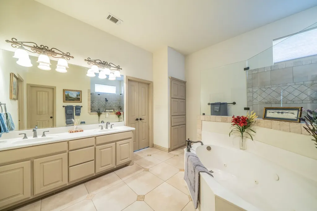 109 Overton Ridge Circle Weatherford TX 76088