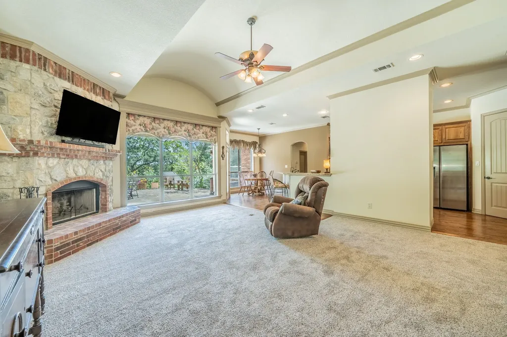 109 Overton Ridge Circle Weatherford TX 76088