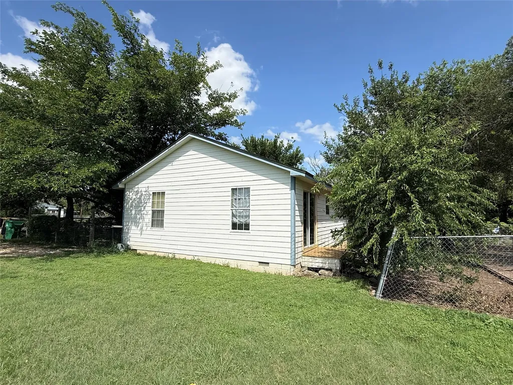 417 W Harris Street Dublin TX 76446