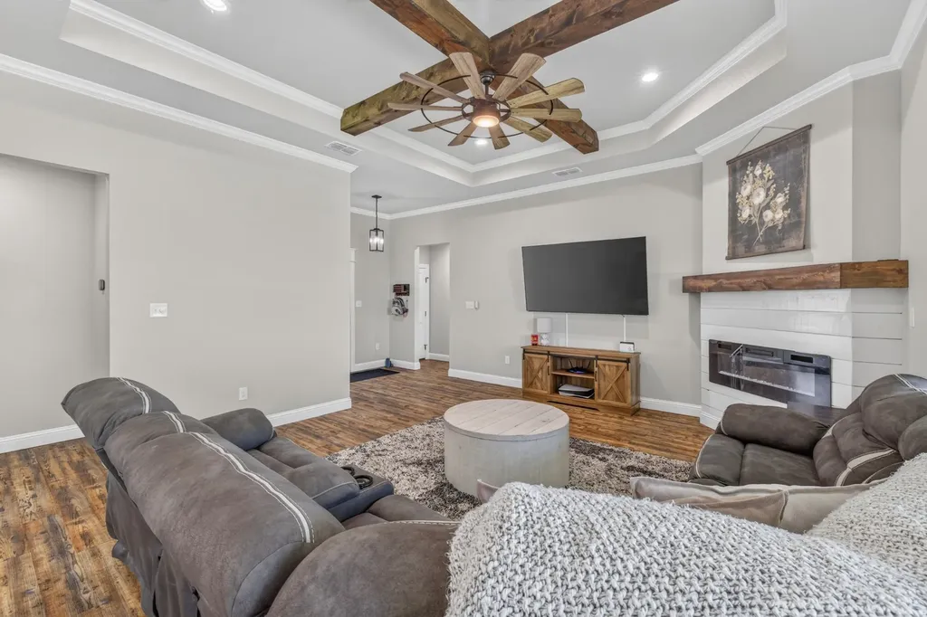 141 Moon Beam Path Abilene TX 79602