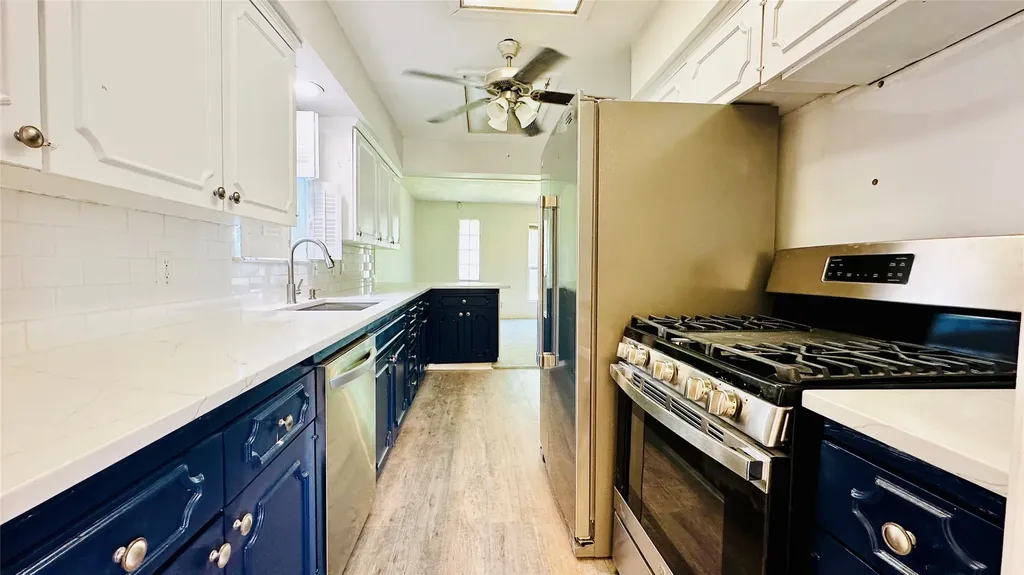 4720 South Drive W Fort Worth TX 76132