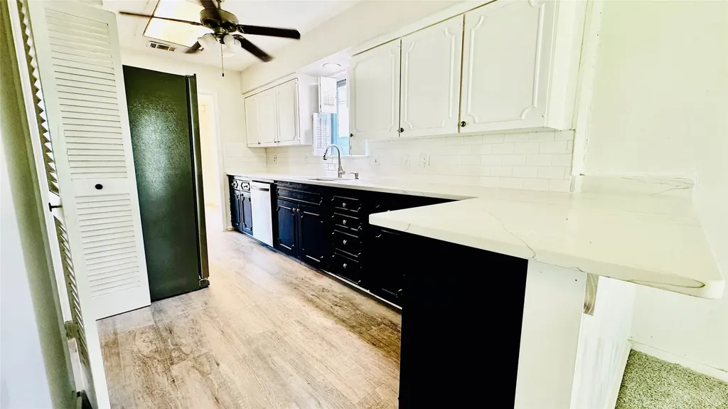 4720 South Drive W Fort Worth TX 76132