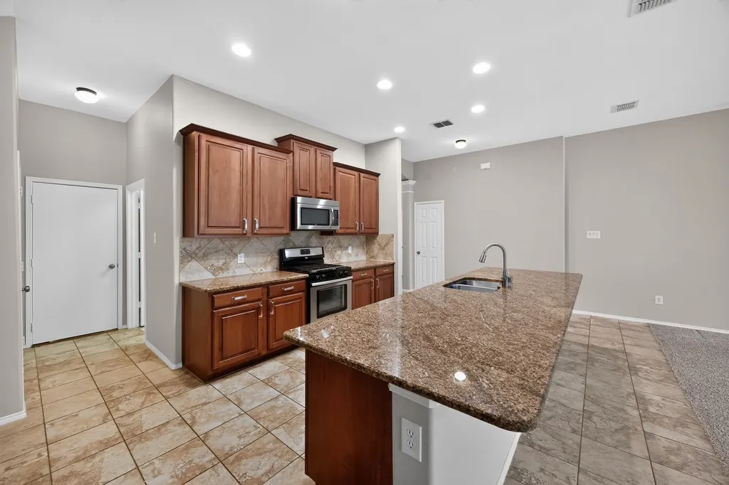 312 Blackhaw Drive Fate TX 75087