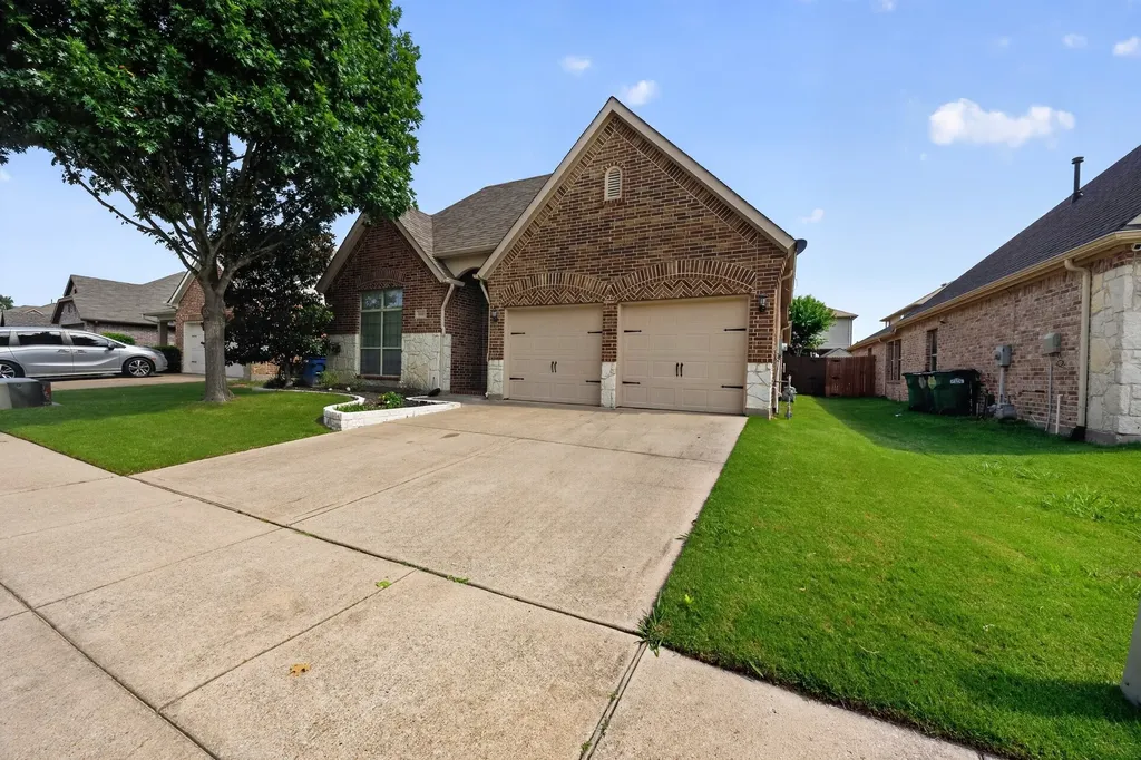 312 Blackhaw Drive Fate TX 75087