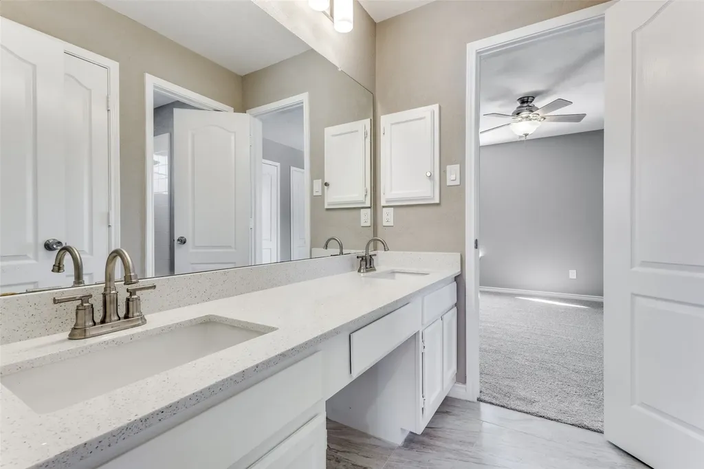 2822 Roundrock Mckinney TX 75072