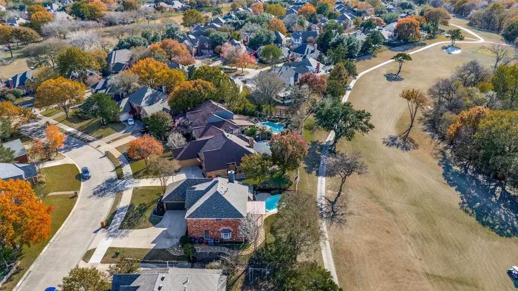 2822 Roundrock Mckinney TX 75072