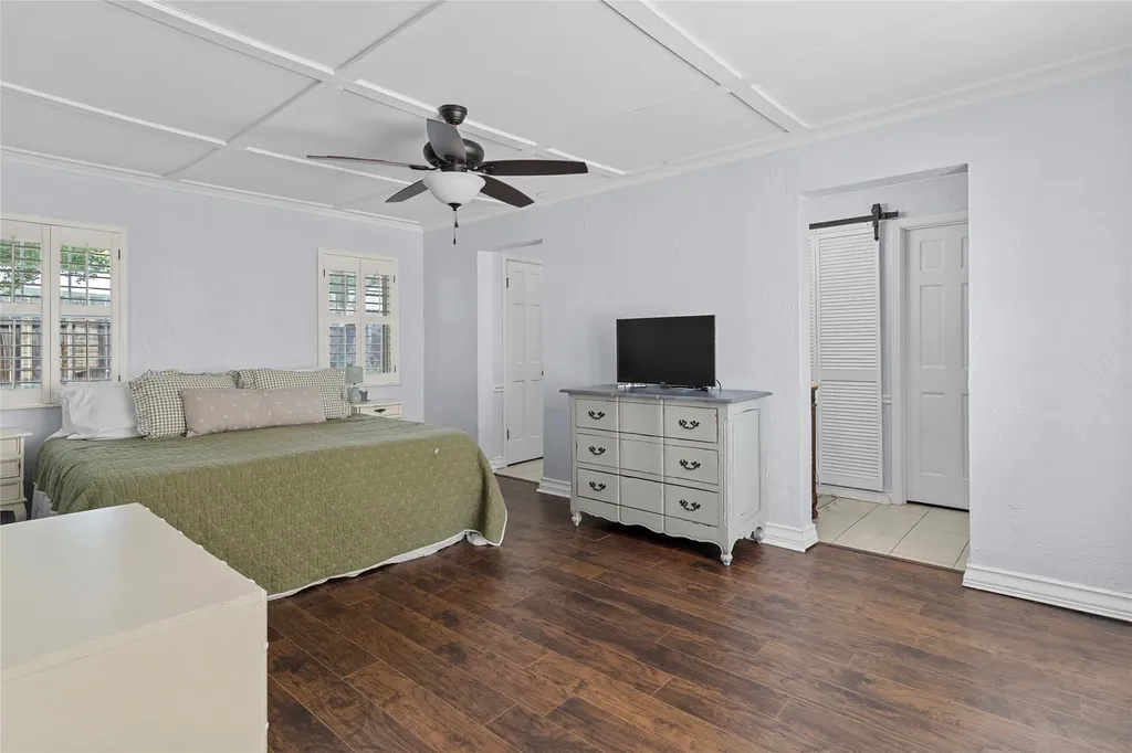2900 Bedfordshire Bedford TX 76021