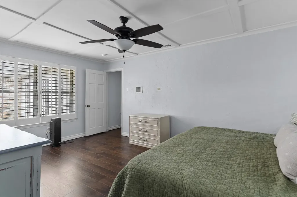 2900 Bedfordshire Bedford TX 76021