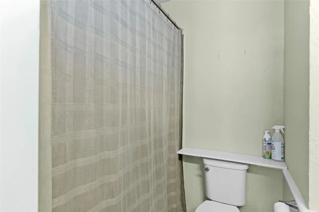 2900 Bedfordshire Bedford TX 76021