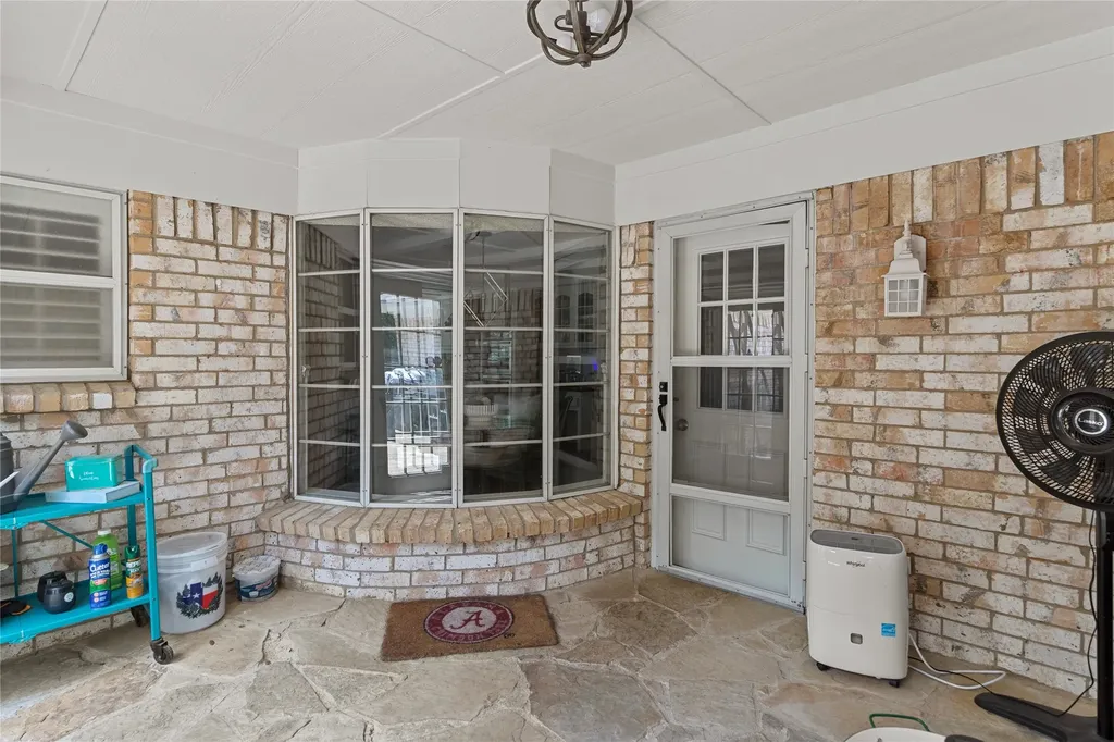 2900 Bedfordshire Bedford TX 76021