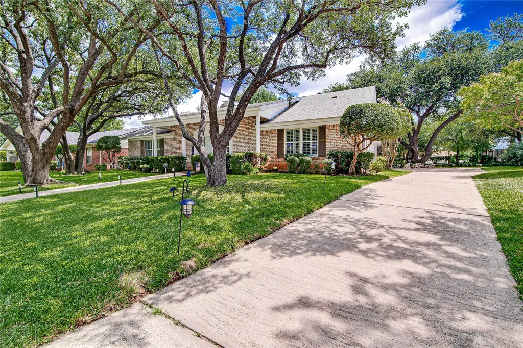 2900 Bedfordshire Bedford TX 76021