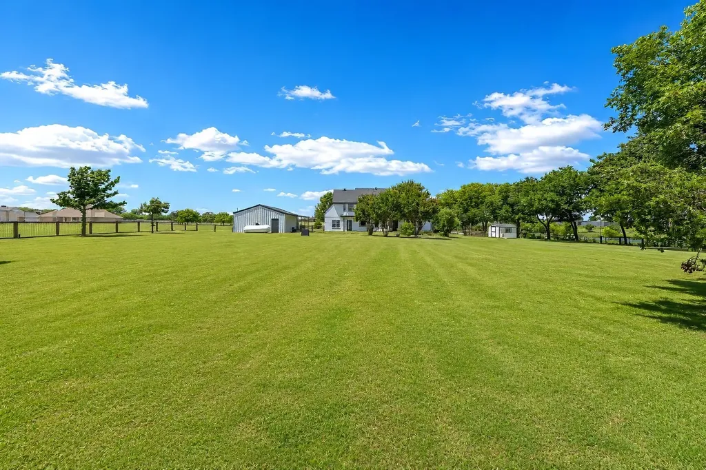 3817 Ganzer Road W Denton TX 76207