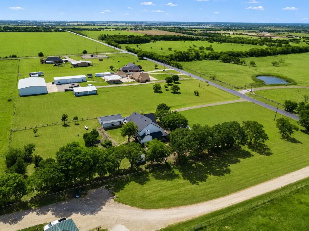 3817 Ganzer Road W Denton TX 76207