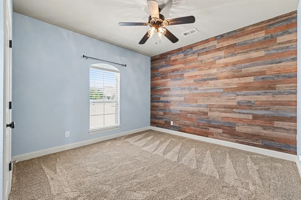 2016 Fox Bend Trace Gunter TX 75058