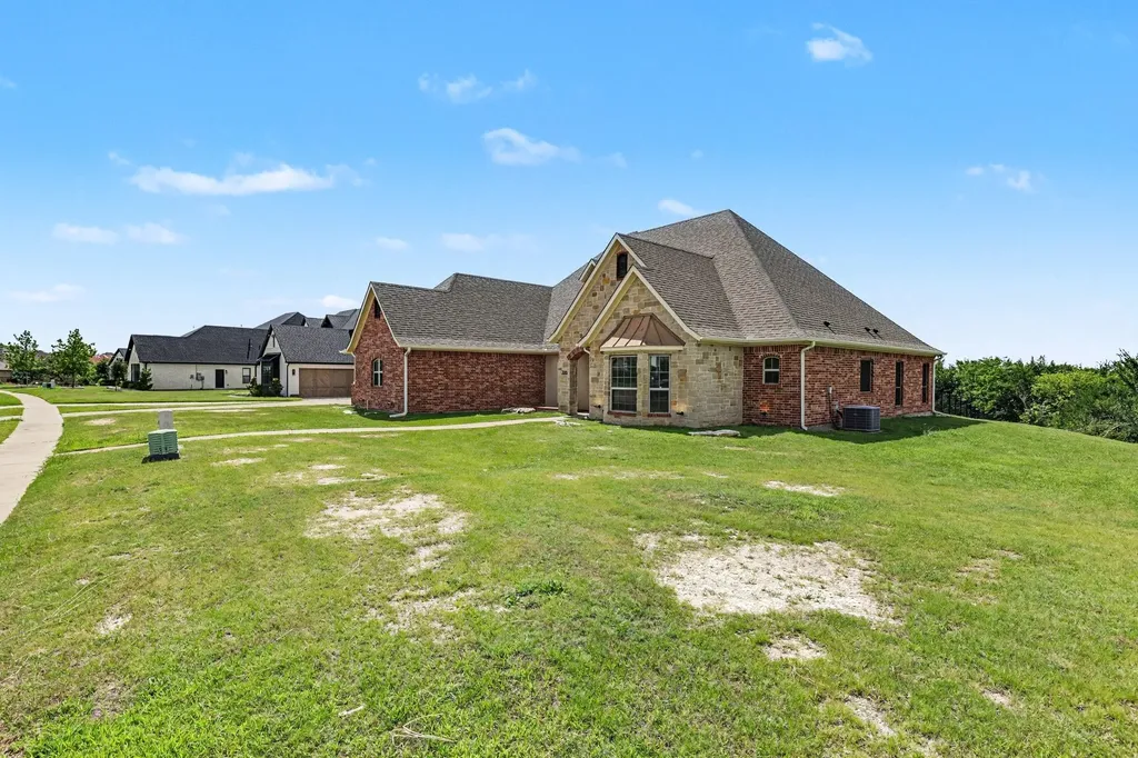2016 Fox Bend Trace Gunter TX 75058