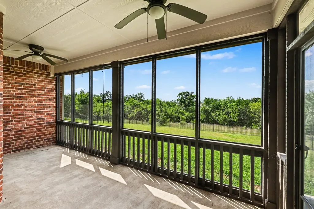 2016 Fox Bend Trace Gunter TX 75058