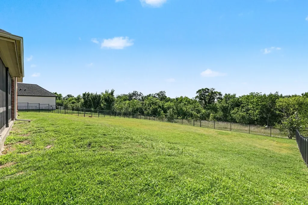 2016 Fox Bend Trace Gunter TX 75058