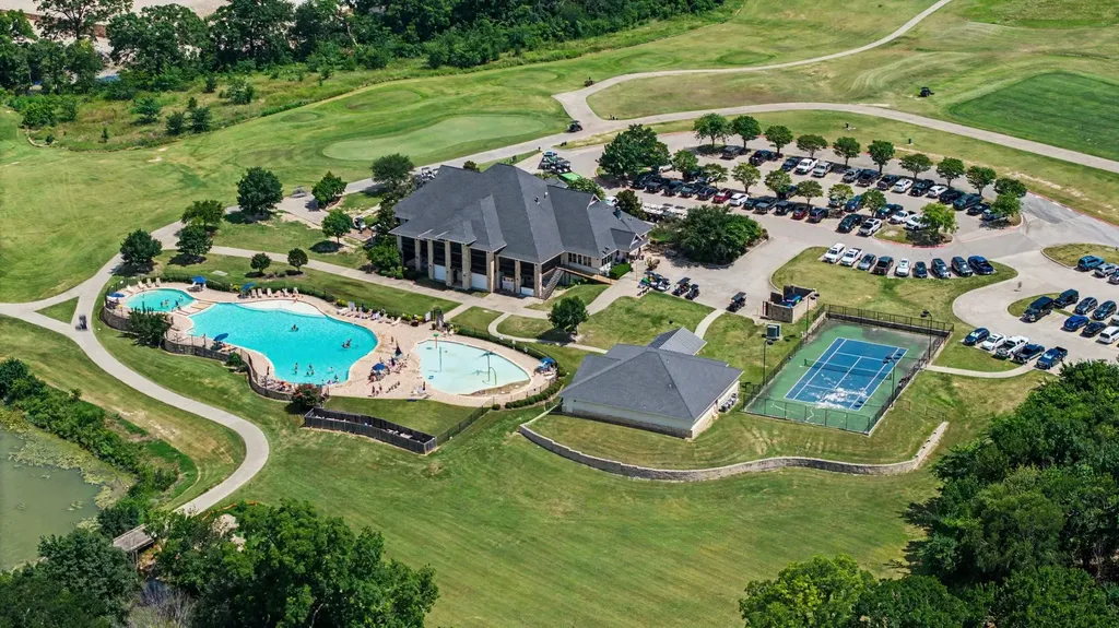 2016 Fox Bend Trace Gunter TX 75058
