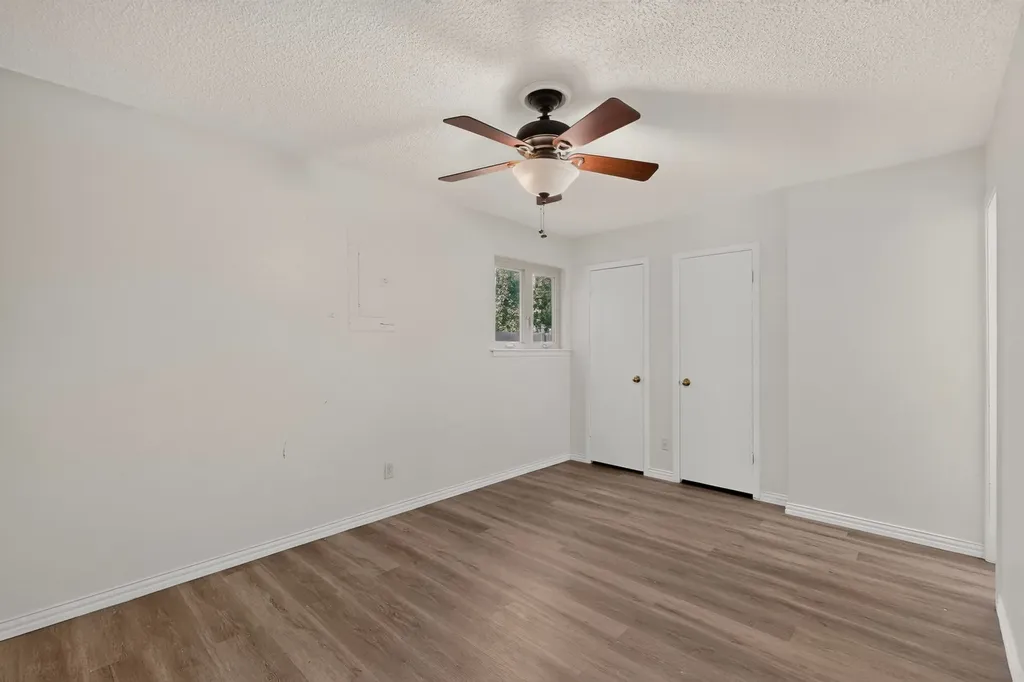 2041 Hemlock Drive Haltom City TX 76117