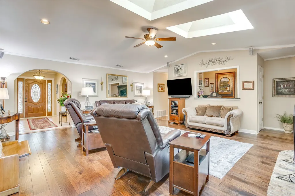 922 Highland Drive Cleburne TX 76033