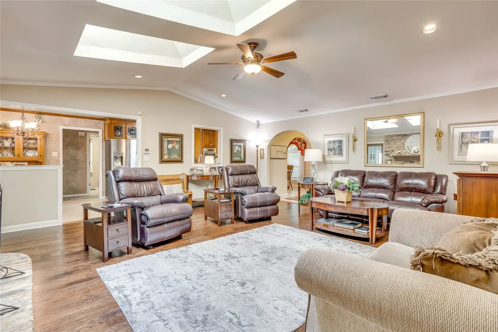 922 Highland Drive Cleburne TX 76033
