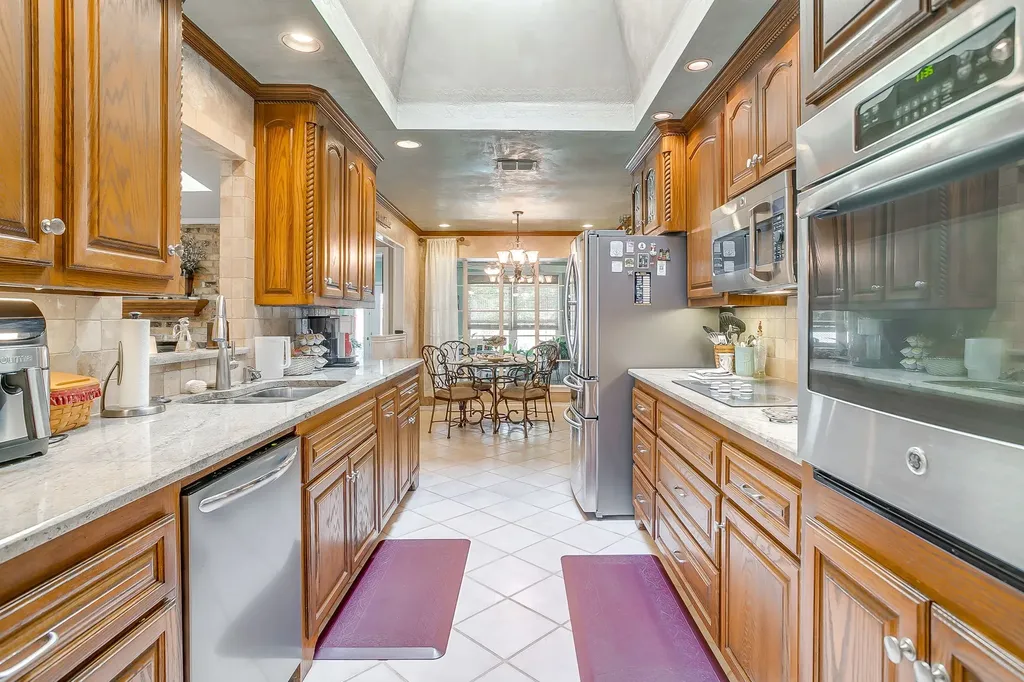 922 Highland Drive Cleburne TX 76033