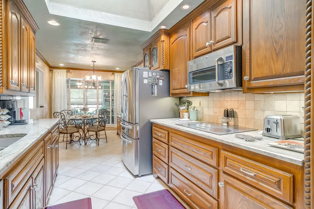 922 Highland Drive Cleburne TX 76033