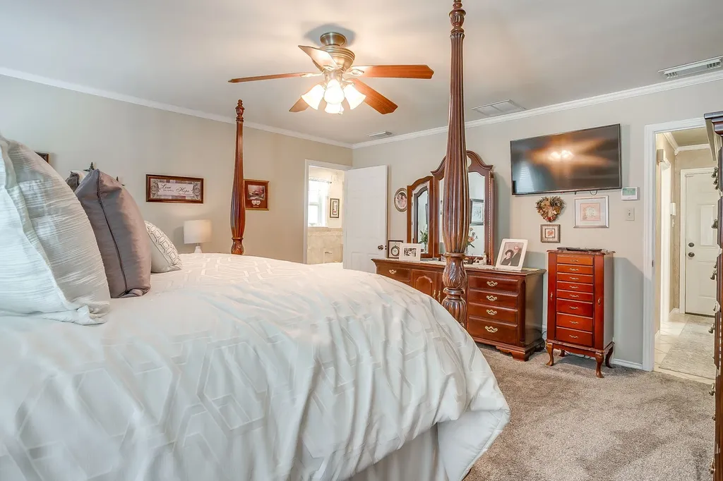 922 Highland Drive Cleburne TX 76033