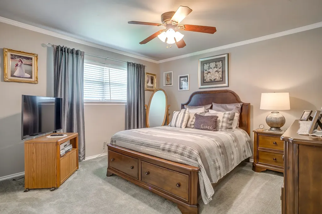 922 Highland Drive Cleburne TX 76033