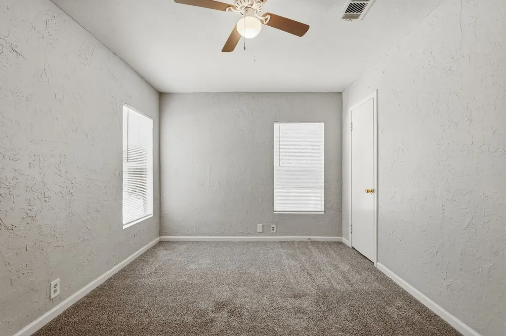 2663 Burton Avenue Fort Worth TX 76105