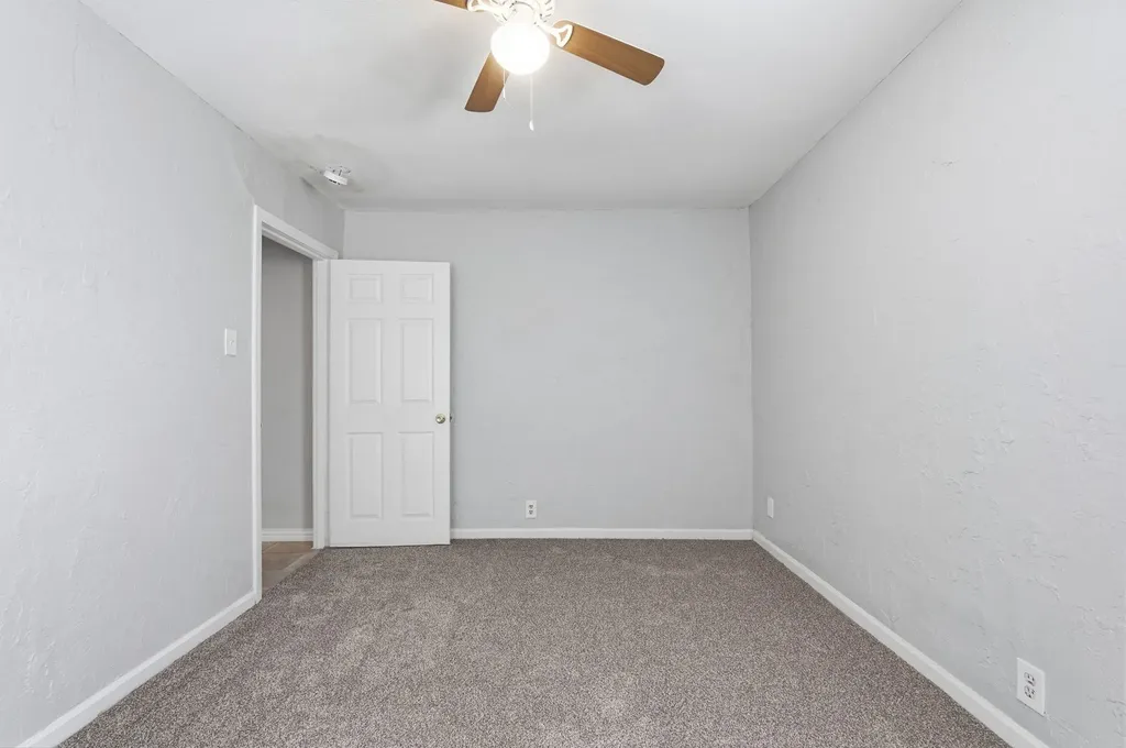 2663 Burton Avenue Fort Worth TX 76105