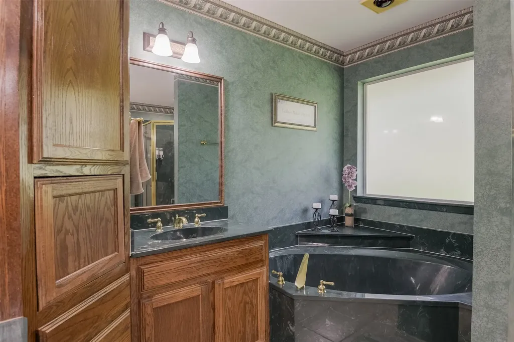 515 Seneca Drive Waxahachie TX 75165