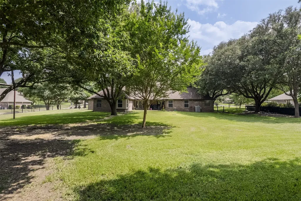 515 Seneca Drive Waxahachie TX 75165
