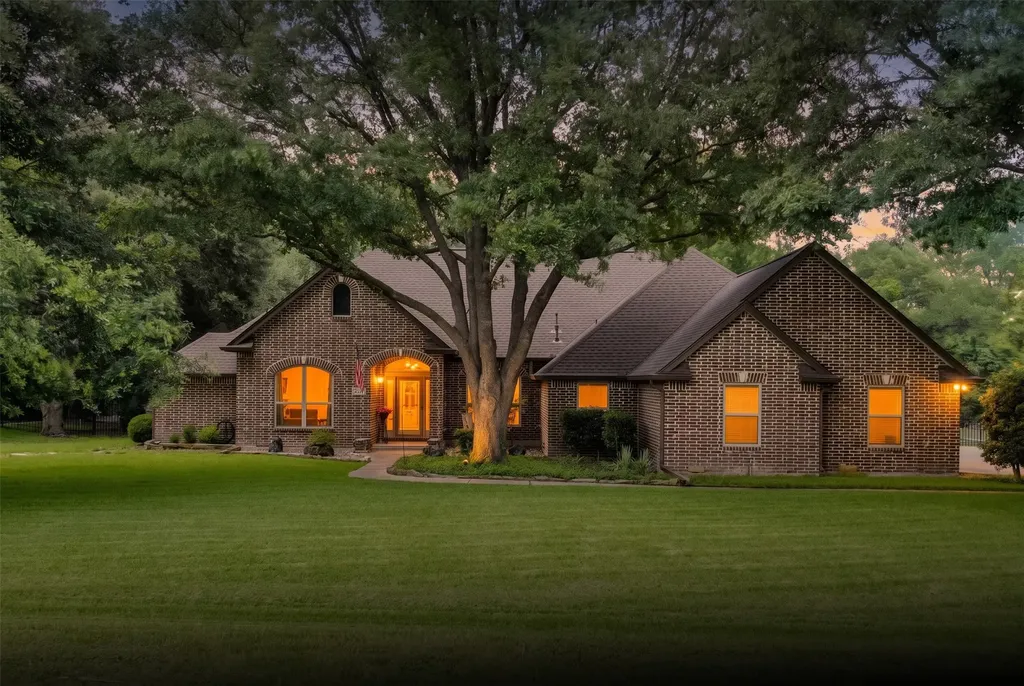 515 Seneca Drive Waxahachie TX 75165