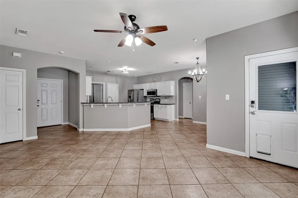 1015 Christine Street Keene TX 76031