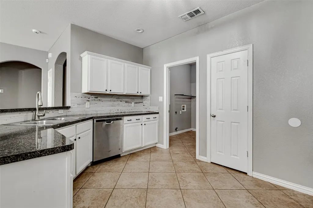1015 Christine Street Keene TX 76031