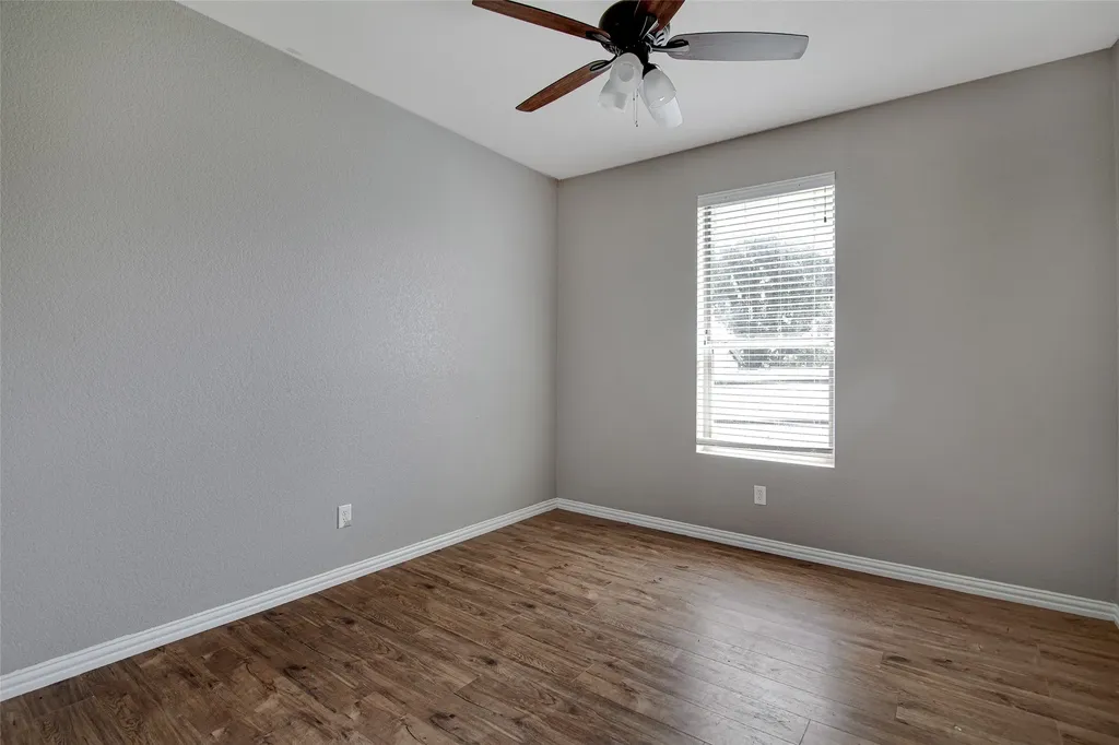 1015 Christine Street Keene TX 76031